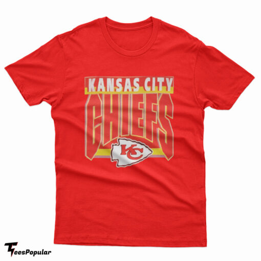 Taylor Swift Wearing Kansas City Chiefs T-Shirt